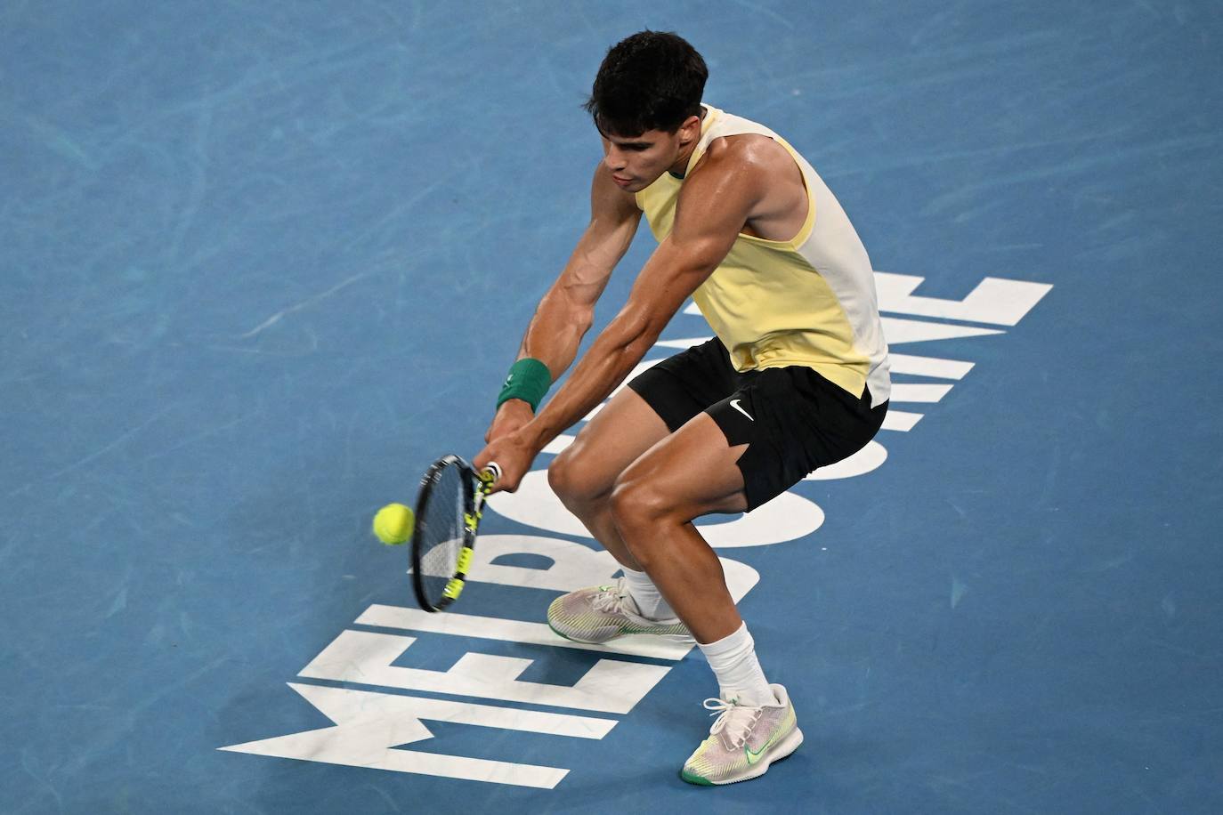 La victoria de Carlos Alcaraz ante Richard Gasquet en el Abierto de Australia, en imágenes