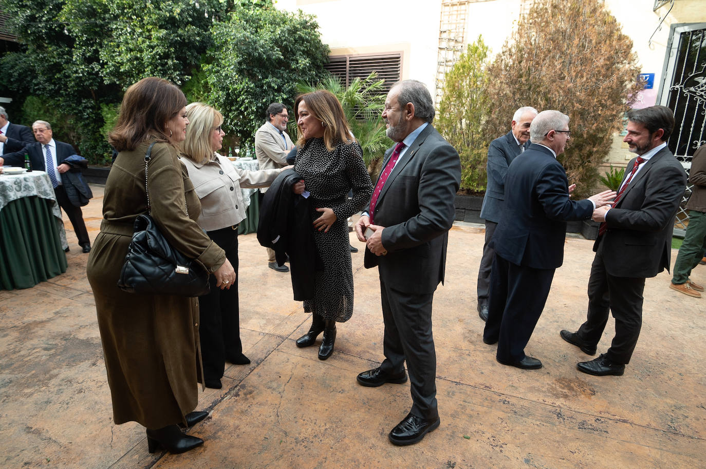 El murciano Cristóbal Belda participa en el foro-tertulia La Luz