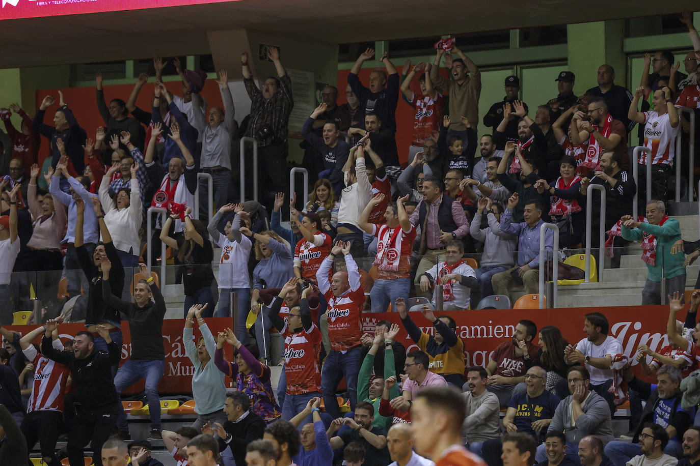 Las imágenes del Jimbee-ElPozo