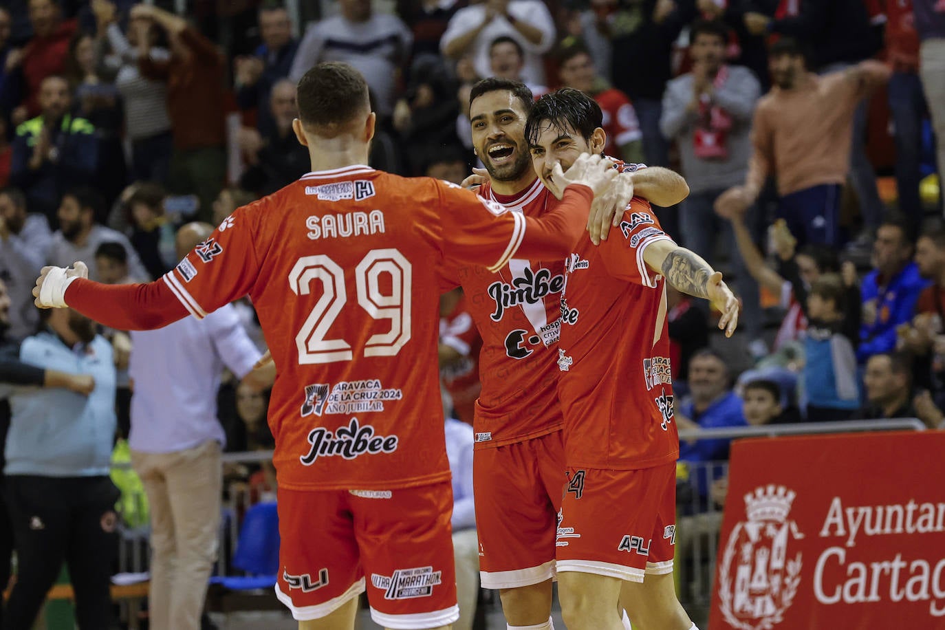 Las imágenes del Jimbee-ElPozo