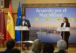 El presidente Fernando López Miras y la ministra Teresa Ribera, este miércoles.