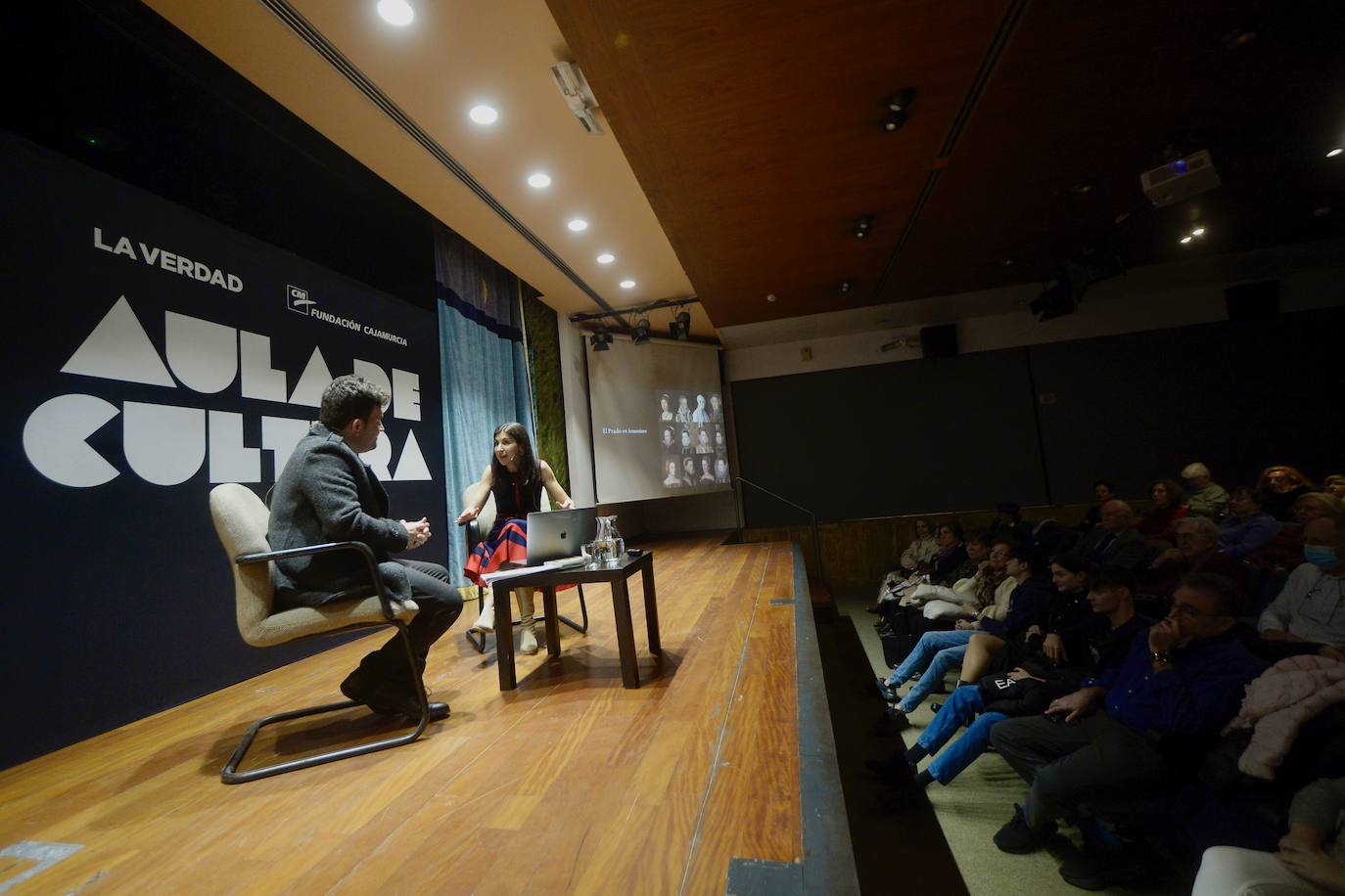 Noelia García habla de El Prado en femenino en el Aula de Cultura de LA VERDAD, en imágenes