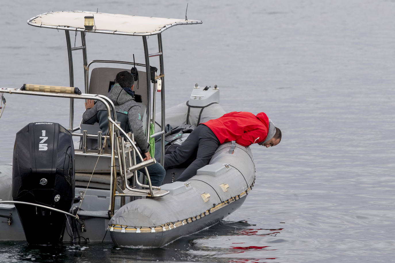 Imágenes de la búsqueda del joven desaparecido en el Mar Menor