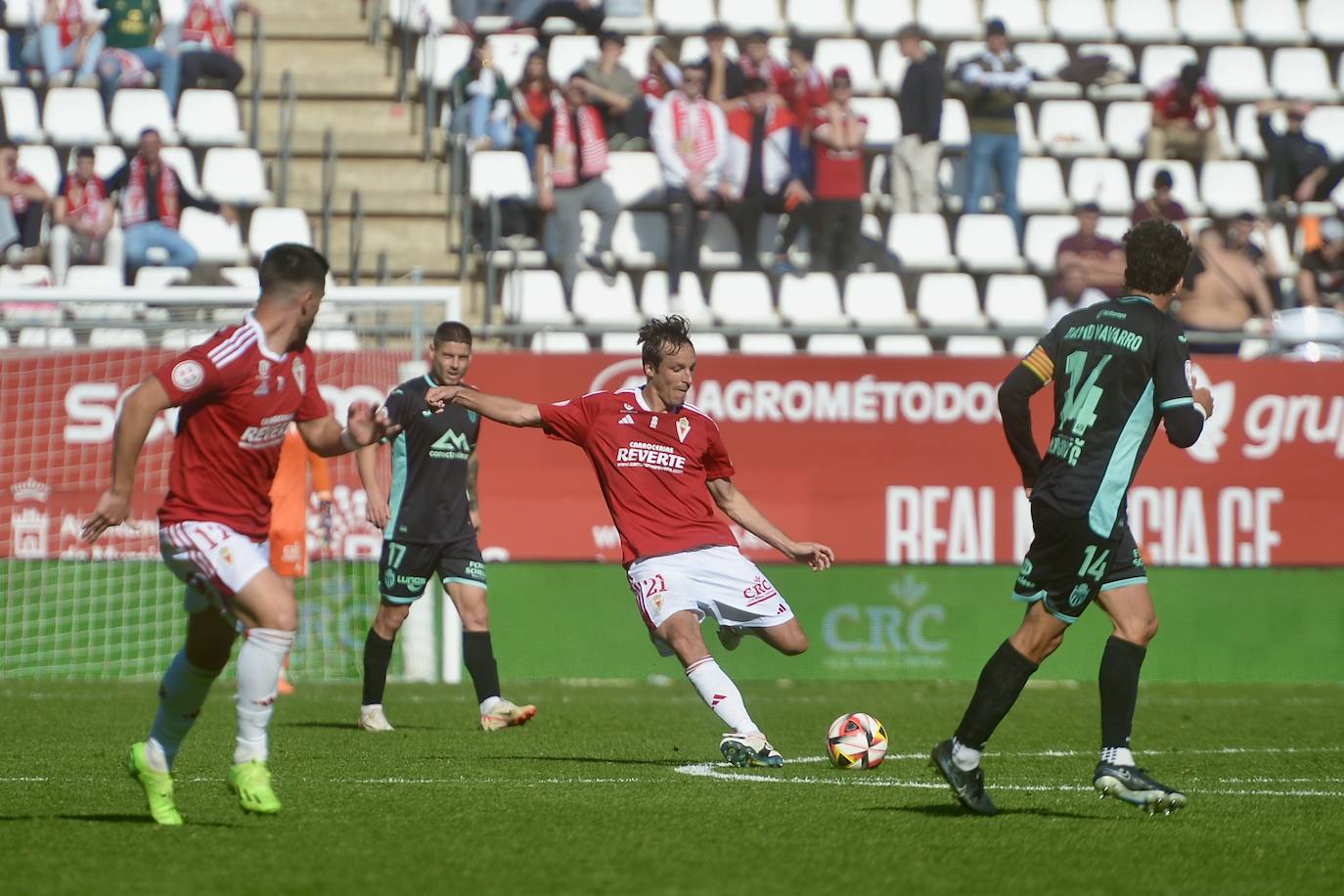 El Real Murcia gana en casa al Atlético Baleares