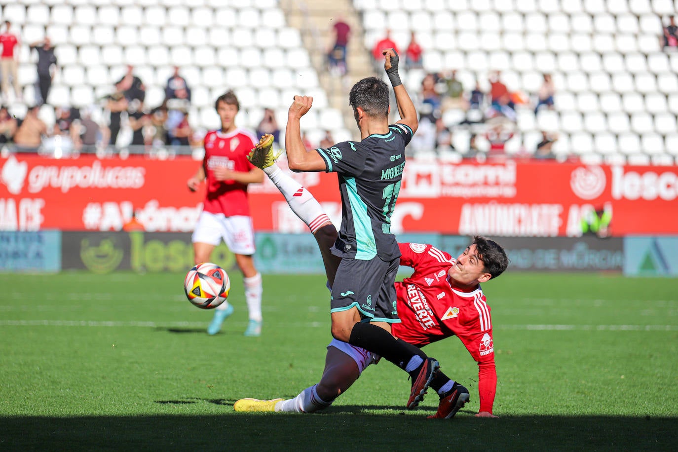 El Real Murcia gana en casa al Atlético Baleares