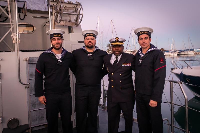 La visita de la patrullera de la Armada a Campoamor, en imágenes