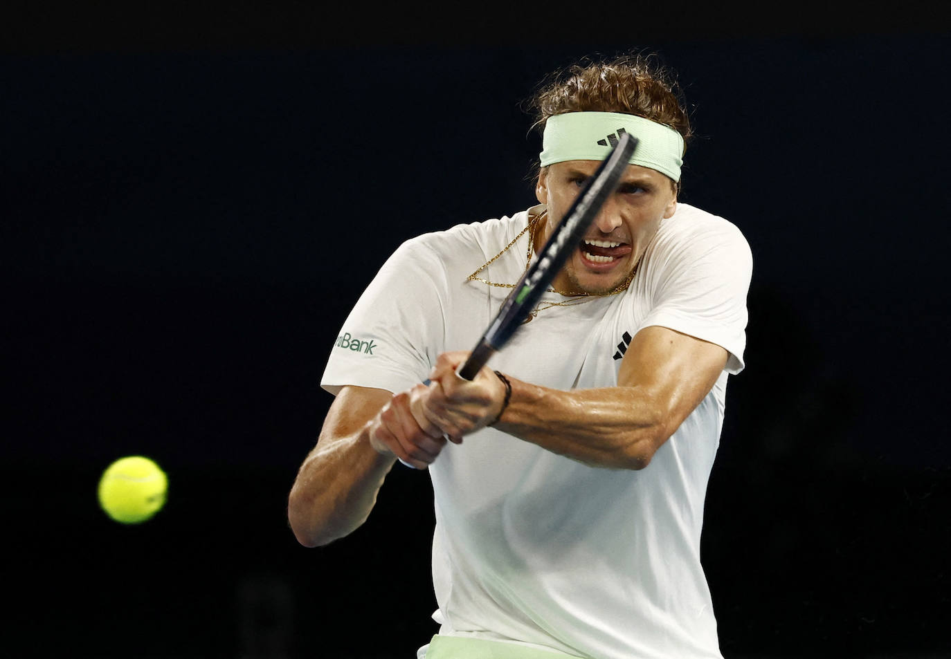 La derrota de Alcaraz ante Zverev en el Open de Australia, en imágenes