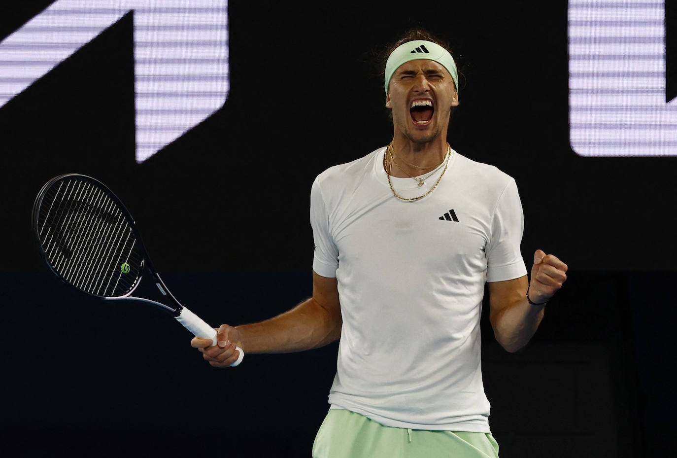 La derrota de Alcaraz ante Zverev en el Open de Australia, en imágenes