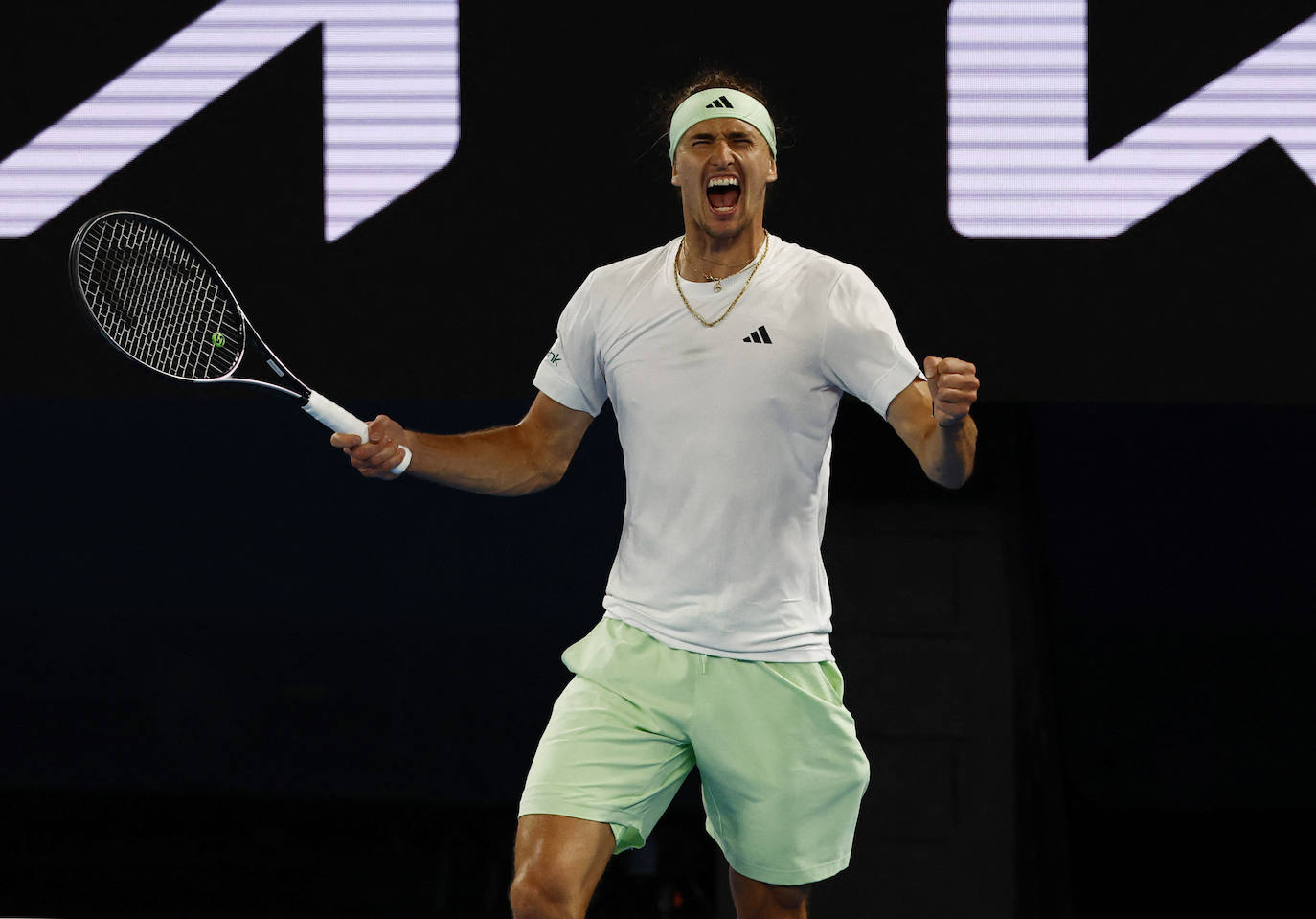 La derrota de Alcaraz ante Zverev en el Open de Australia, en imágenes