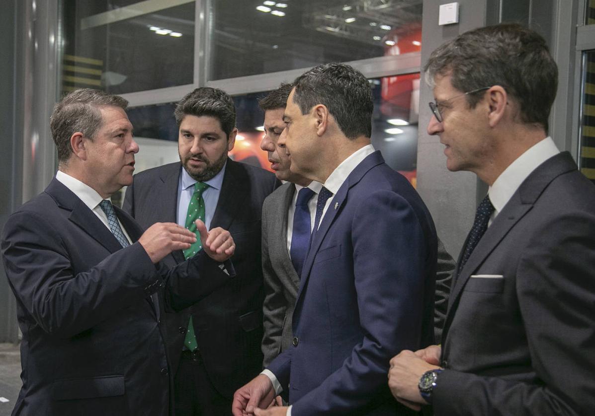 Emiliano García-Page, Fernando López Miras, Carlos Mazón y Juanma Moreno, este miércoles, en Fitur.