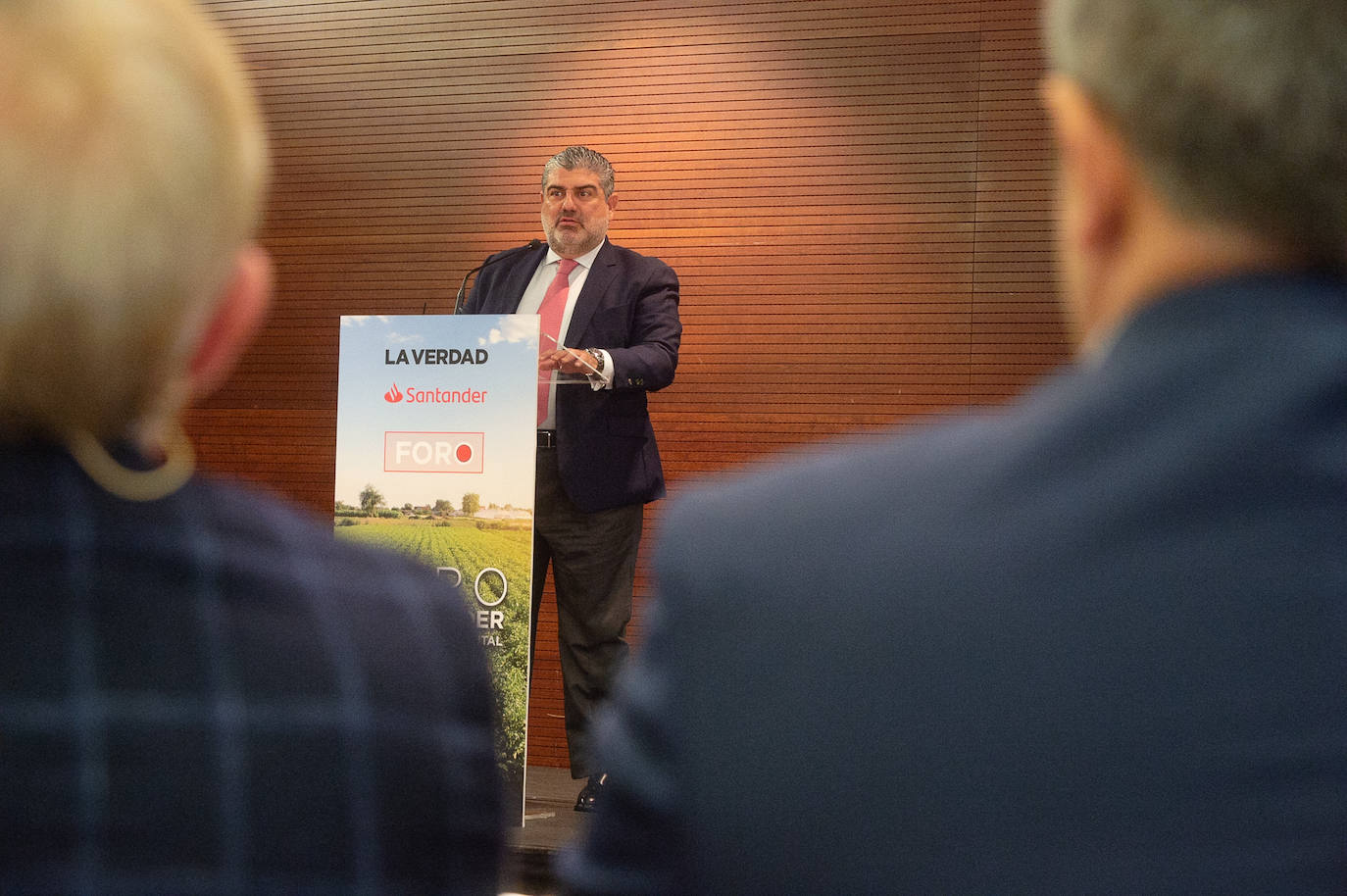 Las imágenes del Foro Agro organizado por Santander y LA VERDAD