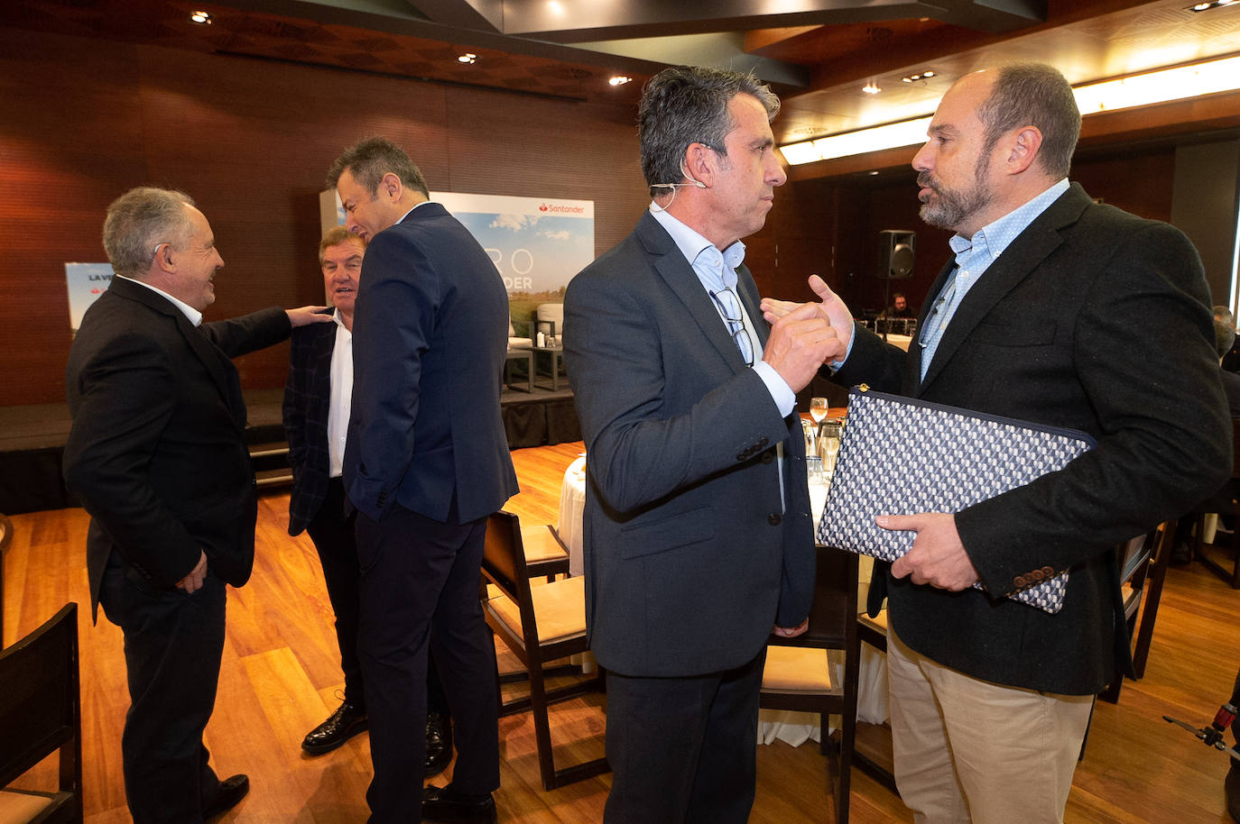 Las imágenes del Foro Agro organizado por Santander y LA VERDAD