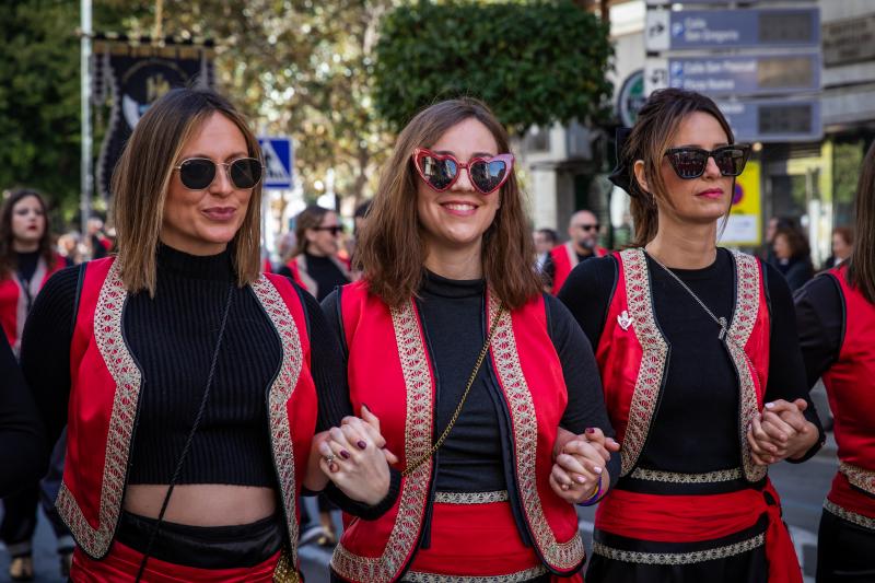Las imágenes del desfile del Medio Año Festero en Orihuela