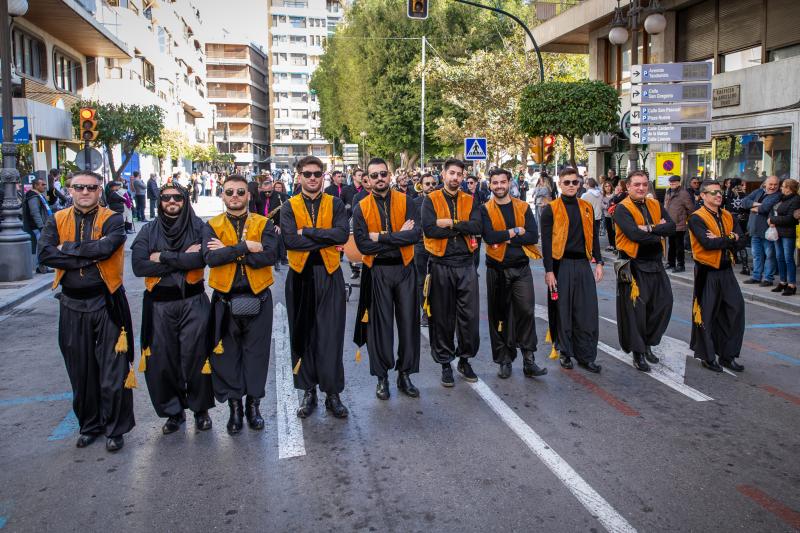 Las imágenes del desfile del Medio Año Festero en Orihuela
