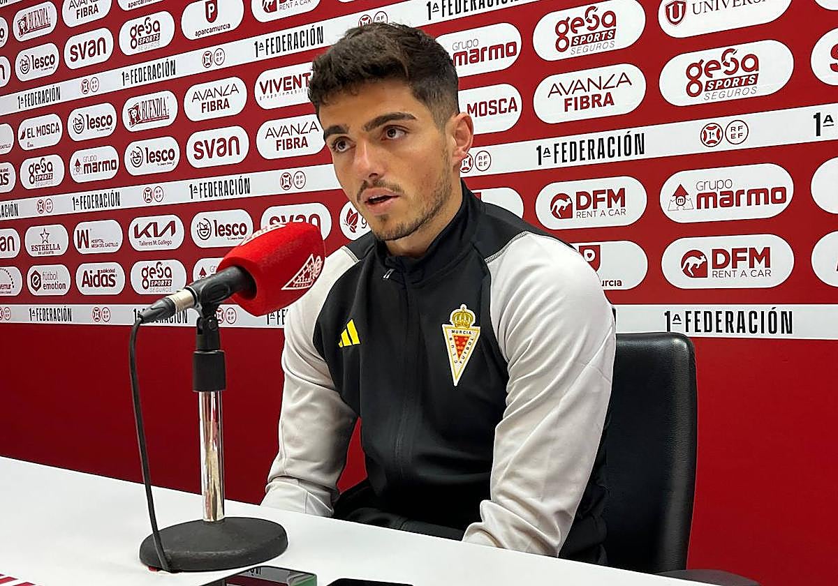 Juanmi Carrión, en la sala de prensa del Enrique Roca.