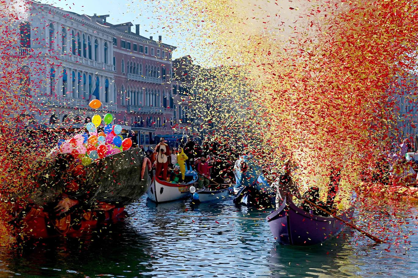 El Carnaval de Venecia llena de máscaras la ciudad