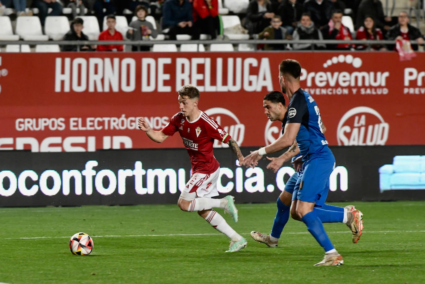 La victoria del Real Murcia frente al San Fernando, en imágenes