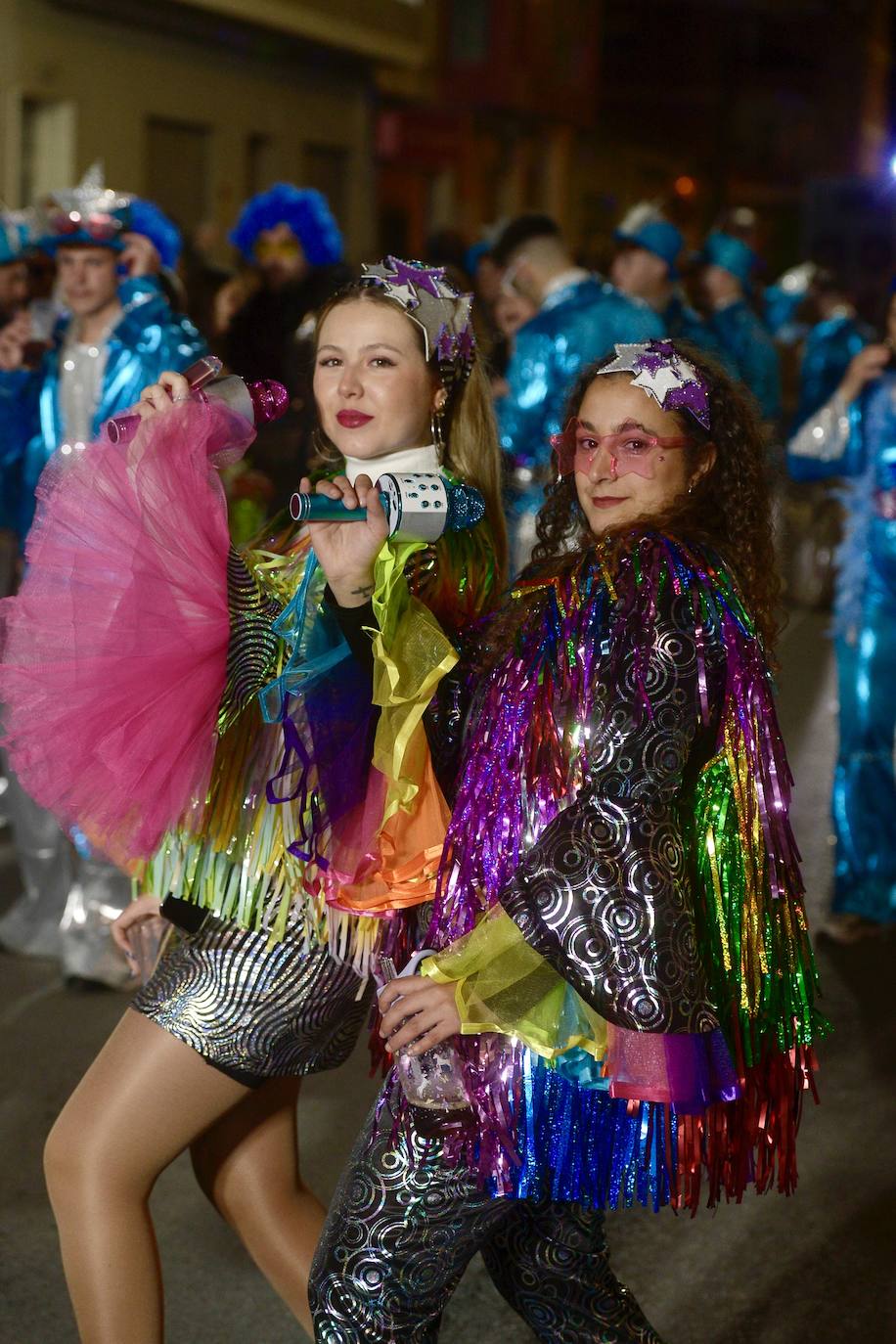 Primer desfile de comparsas en Beniaján