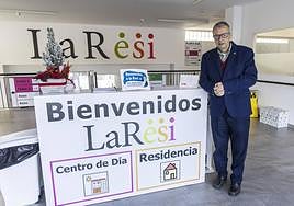 Joaquín Barberá, en el centro de día y residencia para personas con discapacidad intelectual LaResi, de Astus, en Cartagena.