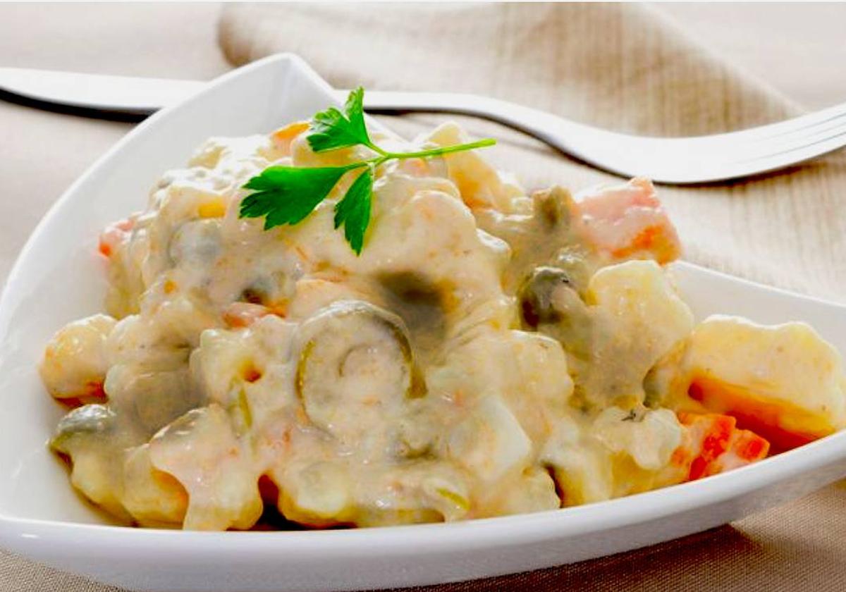 Ensaladilla de pollo.