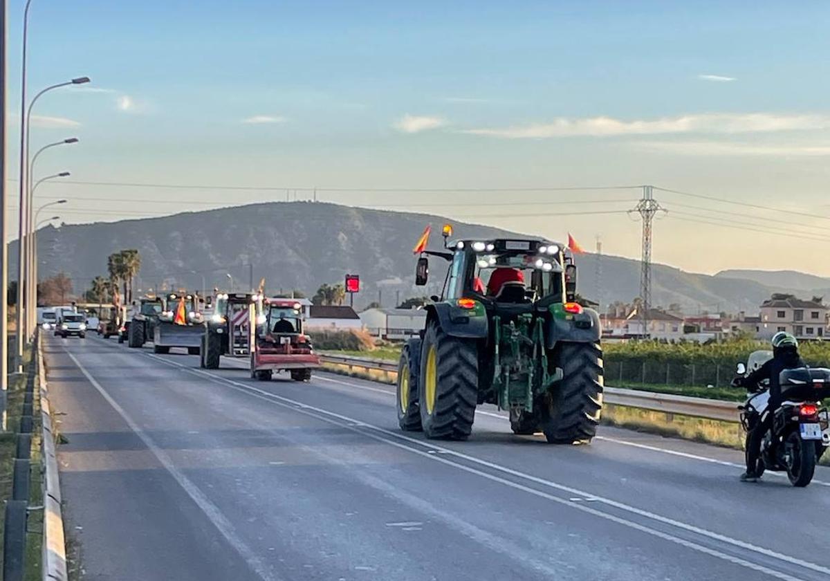 Los agricultores llegando Orihuela.