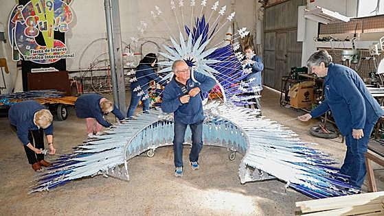 Papel hecho fantasía por amor al arte en Águilas