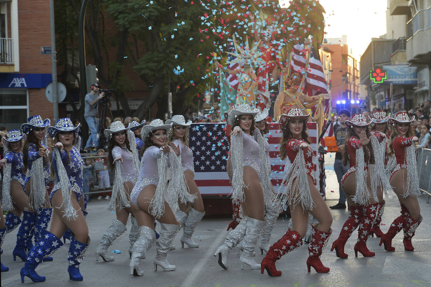 Gran desfile de Martes de Carnaval en Cabezo de Torres, en imágenes