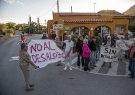 Protesta de los inquilinos de El Portús en una imagen de archivo.