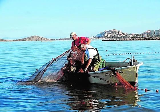 El Gobierno regional destina 4,1 millones de euros en ayudas para el sector pesquero