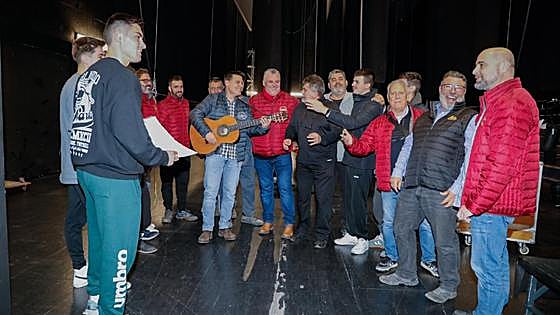 La murga pone el punto cómico en Águilas