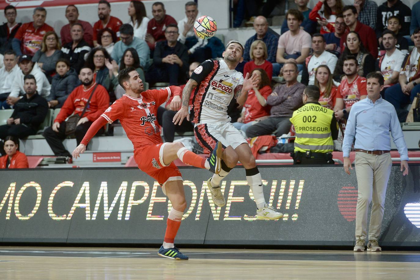 Las imágenes del derbi ElPozo-Jimbee (2-3)