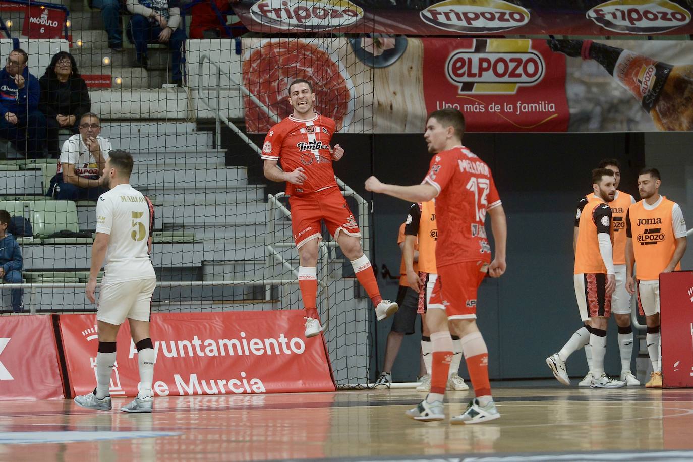 Las imágenes del derbi ElPozo-Jimbee (2-3)