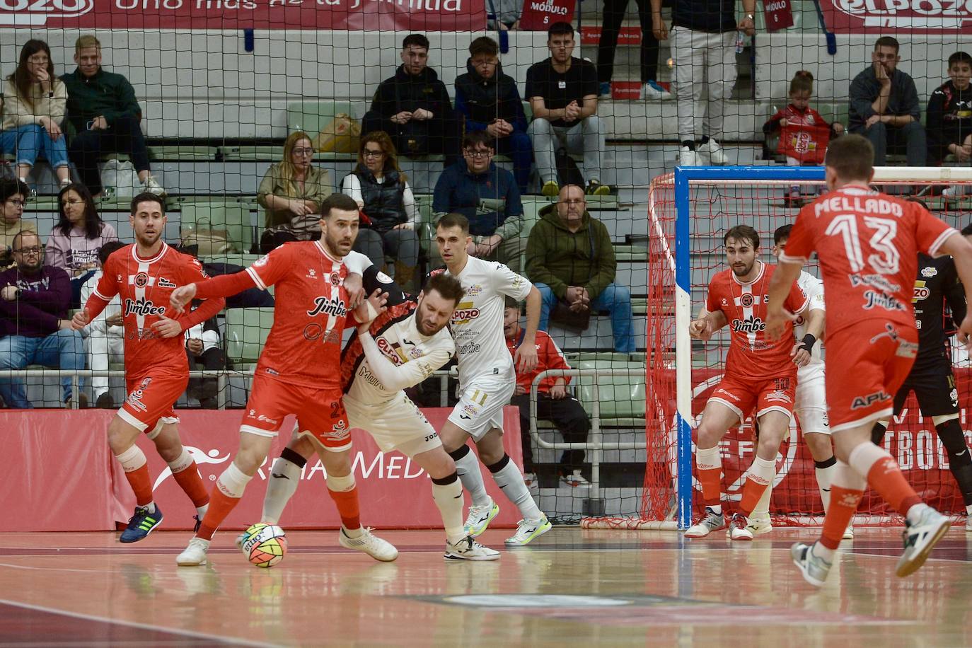 Las imágenes del derbi ElPozo-Jimbee (2-3)