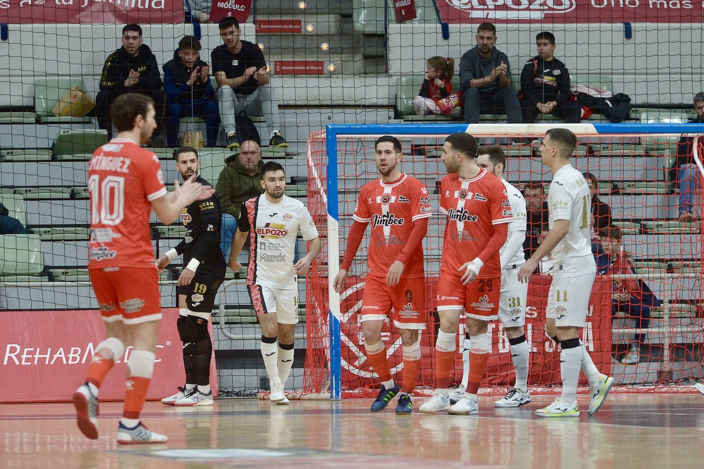 Las imágenes del derbi ElPozo-Jimbee (2-3)