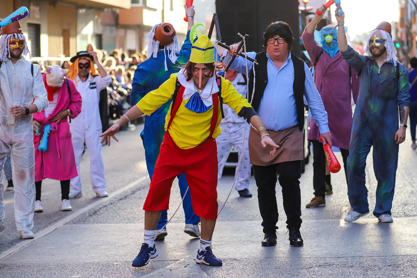El último gran desfile de grupos del Carnaval de Cabezo de Torres, en imágenes