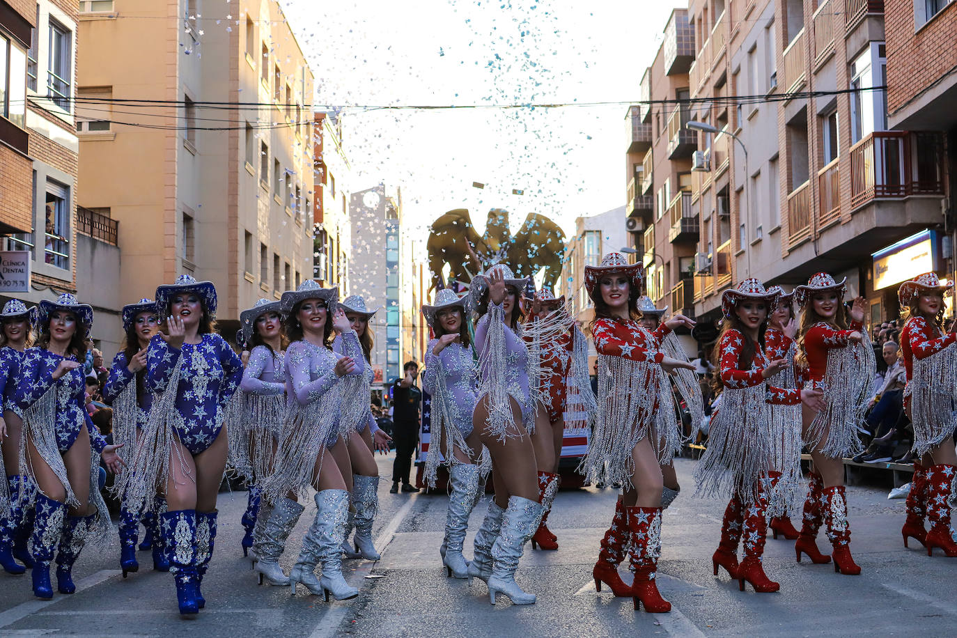 El último gran desfile de grupos del Carnaval de Cabezo de Torres, en imágenes