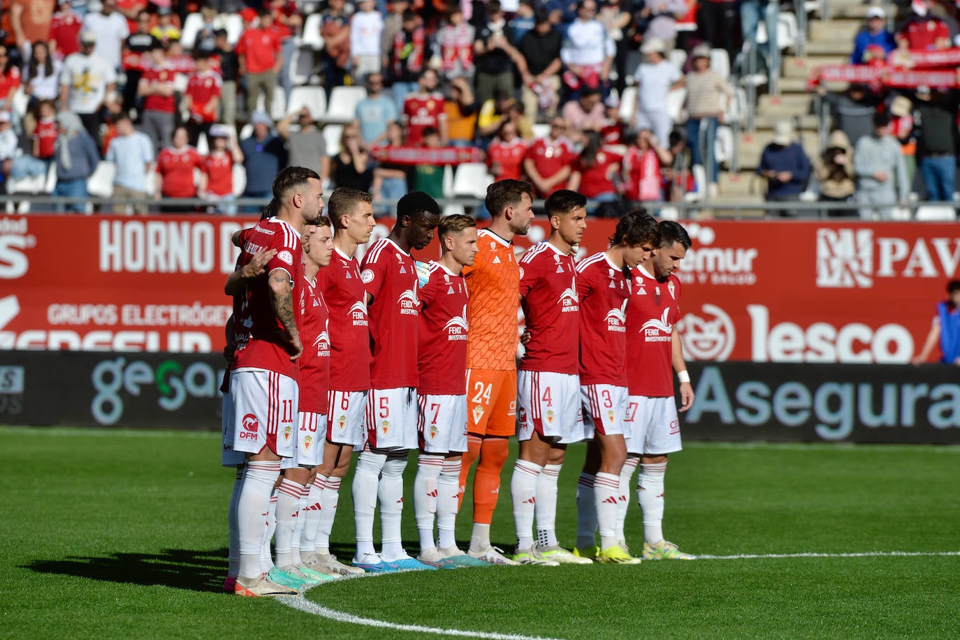 La derrota del Real Murcia frente al Intercity, en imágenes