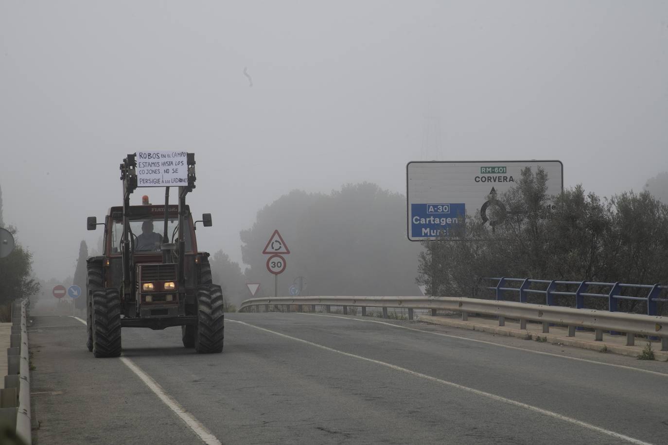 Las protestas de los agricultores llegan a Murcia el 21-F, en imágenes