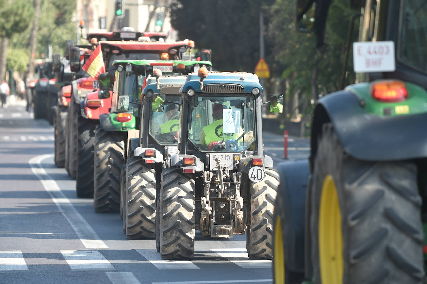 Las protestas de los agricultores llegan a Murcia el 21-F, en imágenes