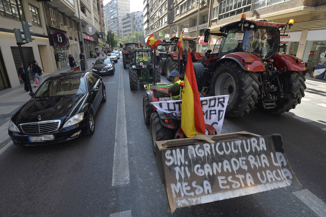 Las protestas de los agricultores llegan a Murcia el 21-F, en imágenes