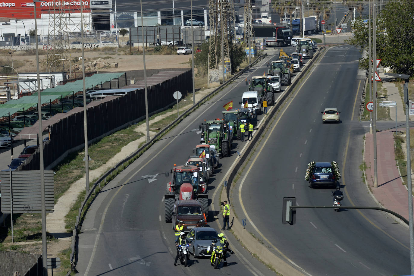 Las protestas de los agricultores llegan a Murcia el 21-F, en imágenes