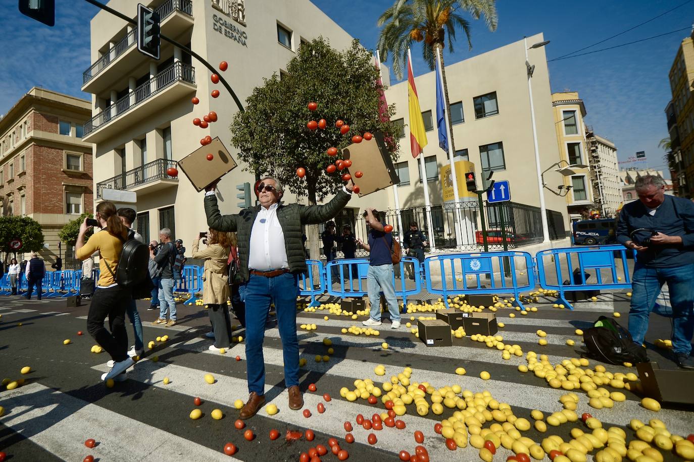 Las protestas de los agricultores llegan a Murcia el 21-F, en imágenes