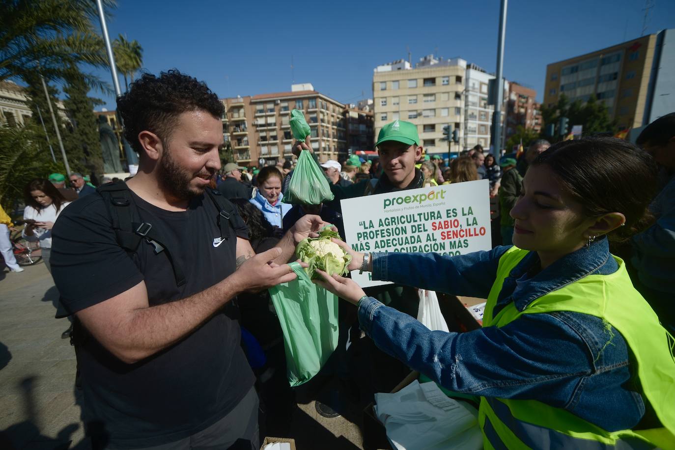 Las protestas de los agricultores llegan a Murcia el 21-F, en imágenes