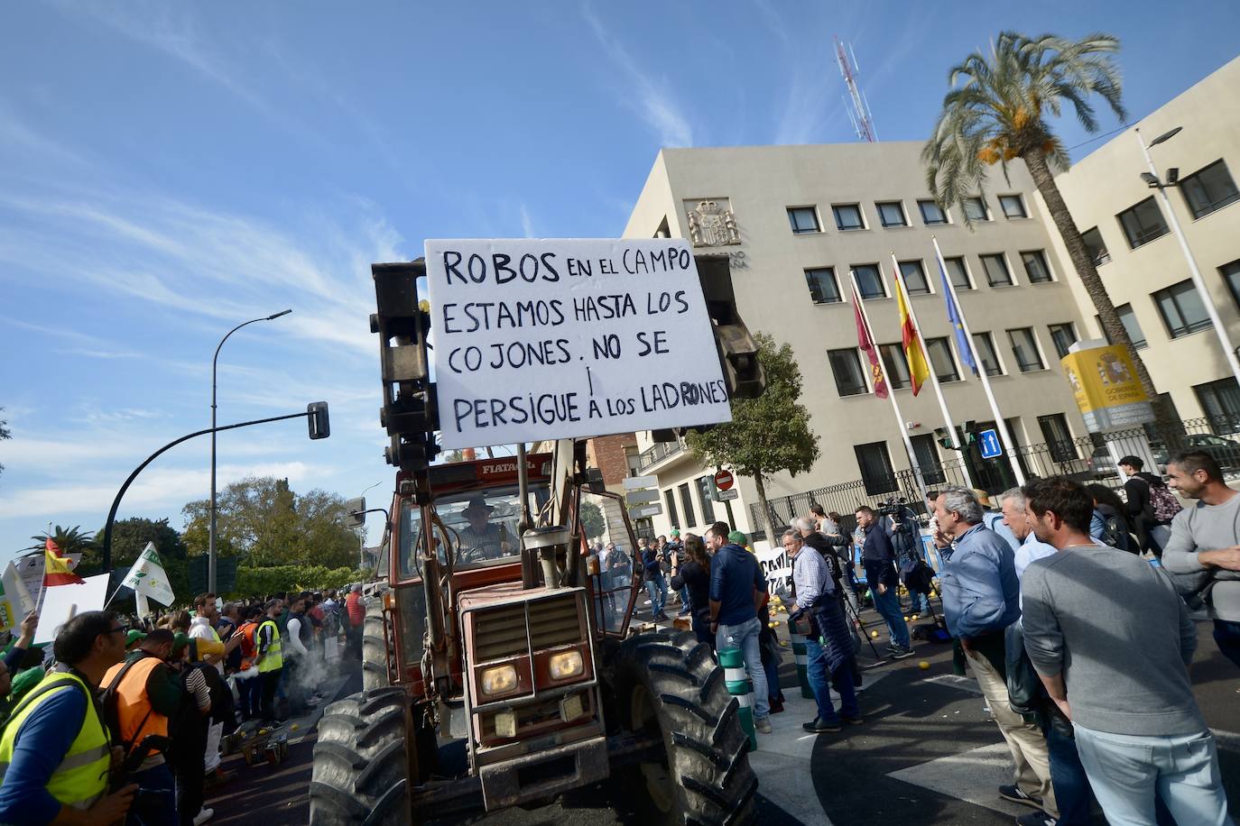 Las protestas de los agricultores llegan a Murcia el 21-F, en imágenes