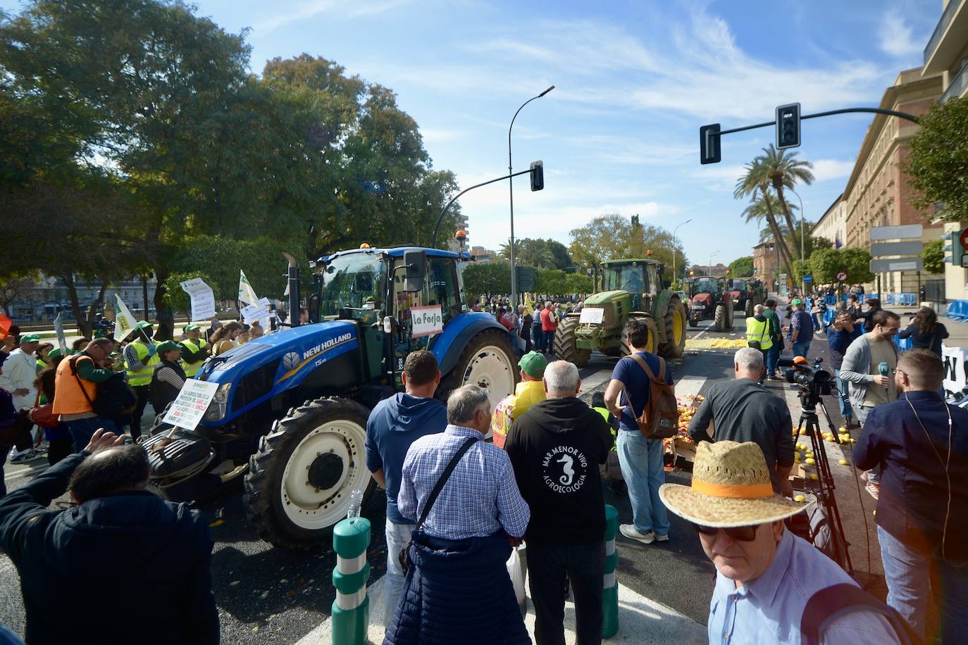 Las protestas de los agricultores llegan a Murcia el 21-F, en imágenes