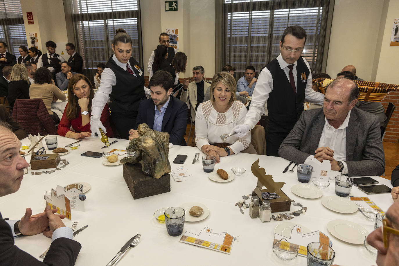 Las imágenes de la jornada de acogida a empresas colaboradoras y proveedores del CIFP de Hostelería y Turismo de Cartagena