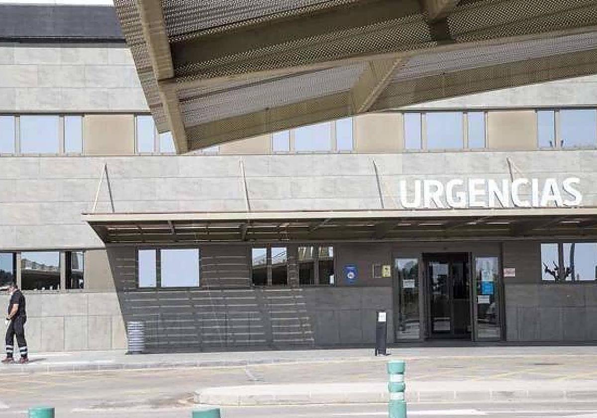 Puerta de Urgencias del hospital Los Arcos del Mar Menor, en una imagen de archivo.