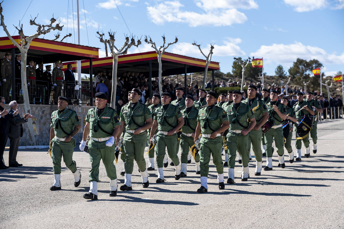 El acto para conmemorar los 70 años de la creación de las fuerzas paracaidistas, en imágenes