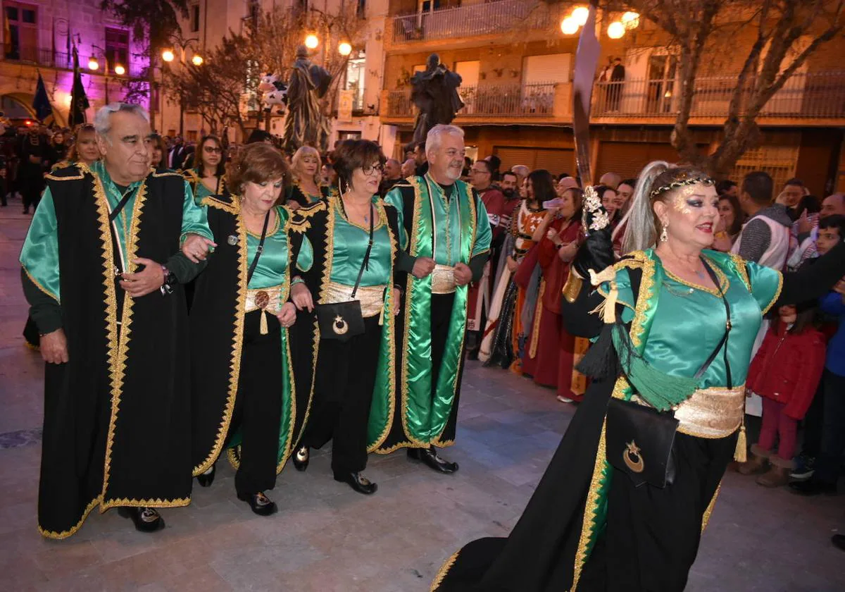 Un millar de festeros desfilan en la Medievalada de Caravaca