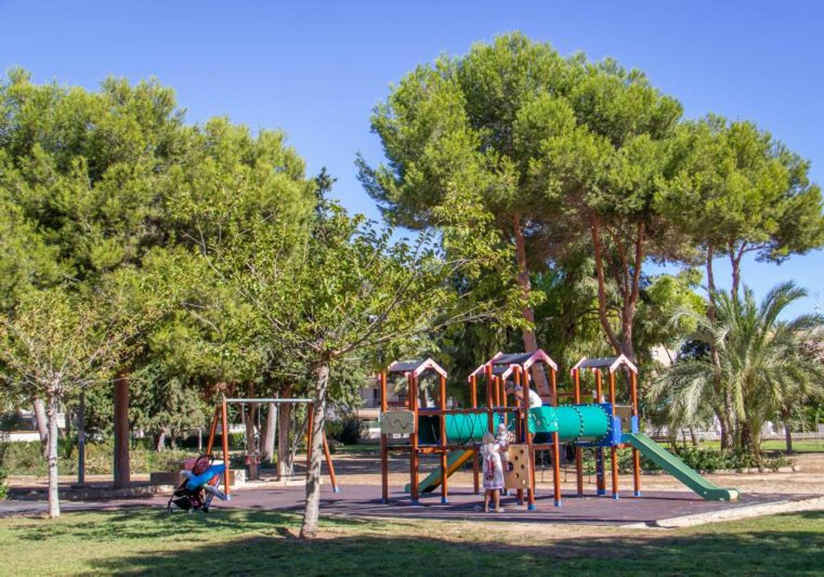 Zona de juegos infantiles en La Zenia.